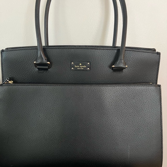 Kate Spade Black Leather purse I only used it once perfect condition - Picture 3 of 3